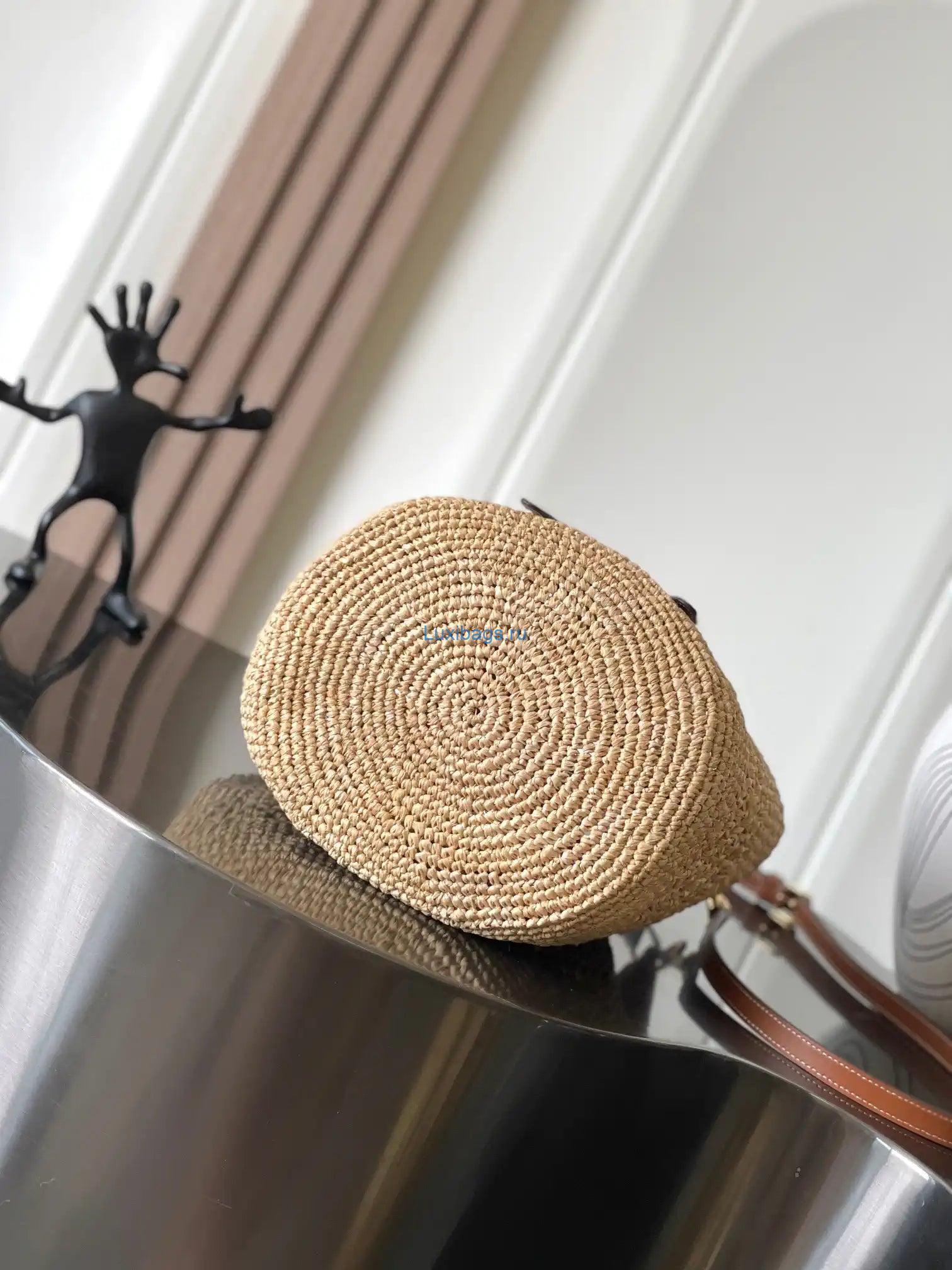 celine 117862 clara classic panier in raffia and calfskin natural 8 Celine 117862 Clara Classic Panier In Raffia And Calfskin Natural | celine 10m432 clara classic panier in raffia and calfskin natural 09