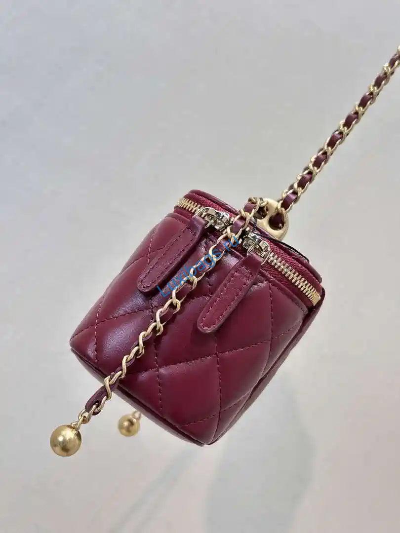 chanel small vanity with chain shiny calfskin wine red ap2292 gold 3 Chanel Small Vanity with Chain Shiny Calfskin Wine Red AP2292 Gold | chanel small vanity with chain shiny calfskin black ap2292 gold 04