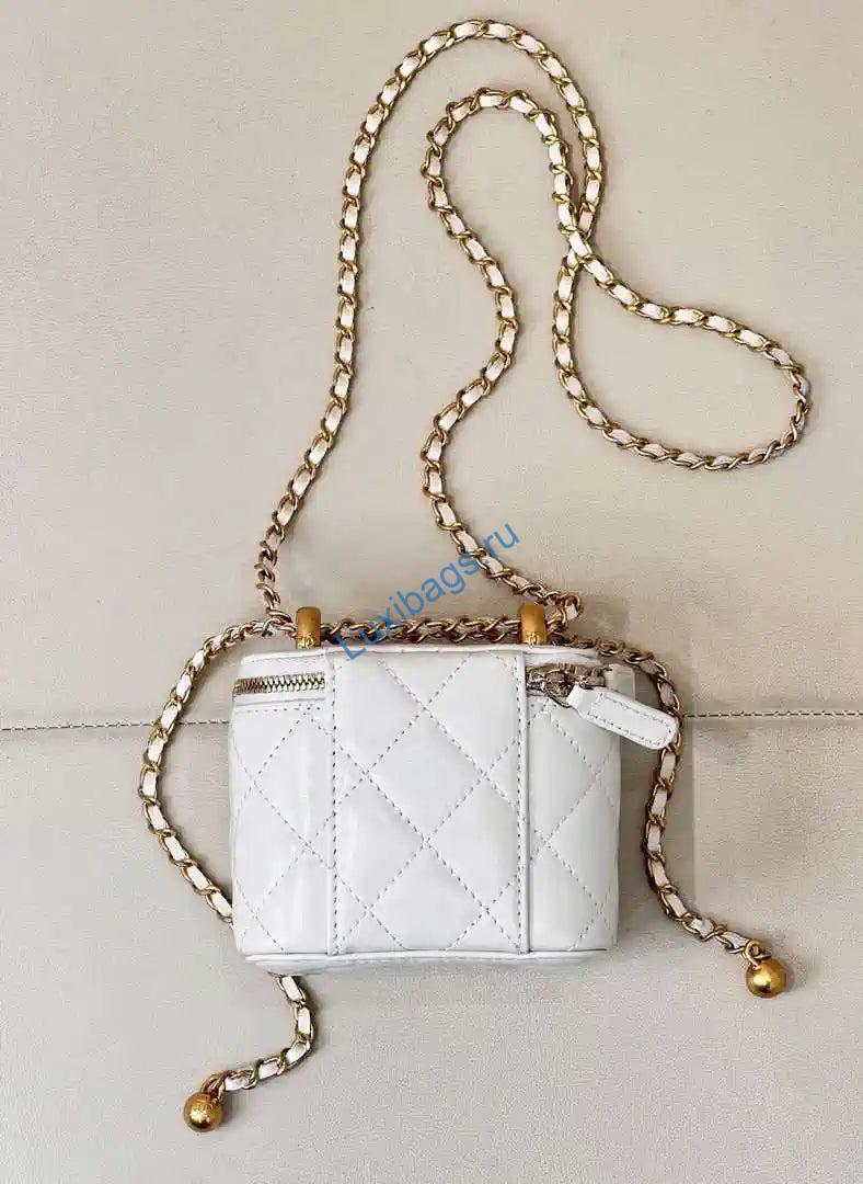 chanel small vanity with chain shiny calfskin white ap2292 gold 5 Chanel Small Vanity with Chain Shiny Calfskin White AP2292 Gold | chanel small vanity with chain shiny calfskin white ap2292 gold 06