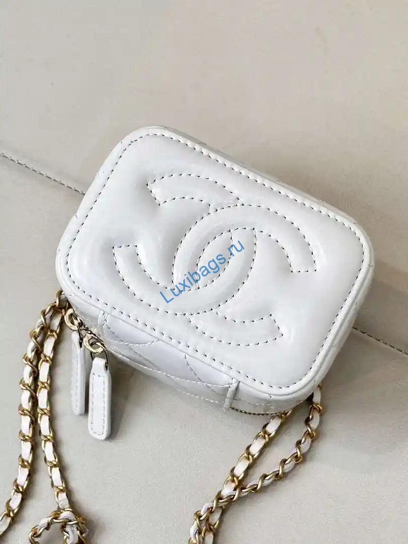 chanel small vanity with chain shiny calfskin white ap2292 gold 8 Chanel Small Vanity with Chain Shiny Calfskin White AP2292 Gold | chanel small vanity with chain shiny calfskin white ap2292 gold 09