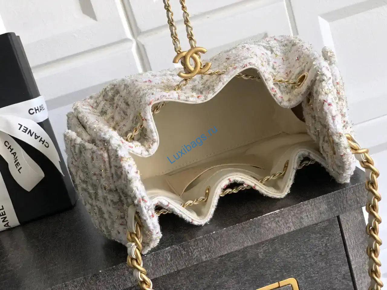 chanel as5631 mini hobo tweed & gold-tone metal beige 7 Chanel AS5631 Mini Hobo Tweed & Gold-Tone Metal Beige | chanel as5293 mini hobo tweed gold tone metal 27
