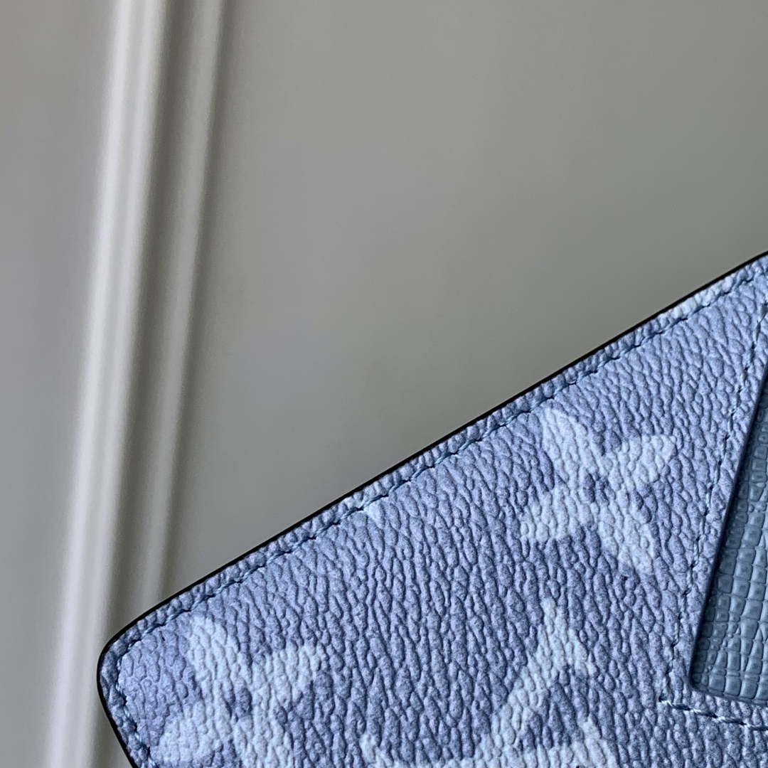 LV M14119 Louis Vuitton Porte-Cartes Magnet Sky Blue | lv m14119 louis vuitton porte cartes magnet sky blue 5
