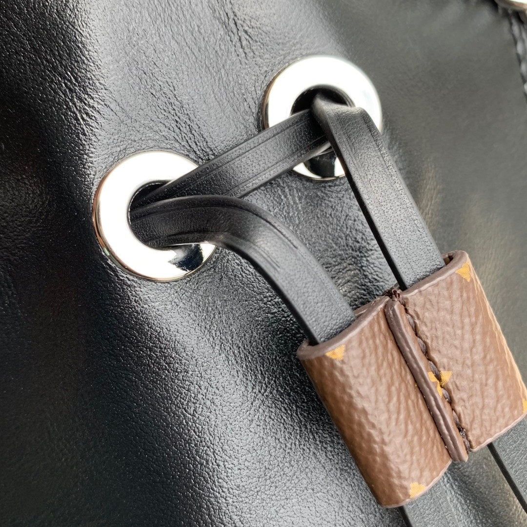 LV M25522 Louis Vuitton Off Duty Backpack Vibe Black | lv m25522 louis vuitton off duty backpack vibe black 5