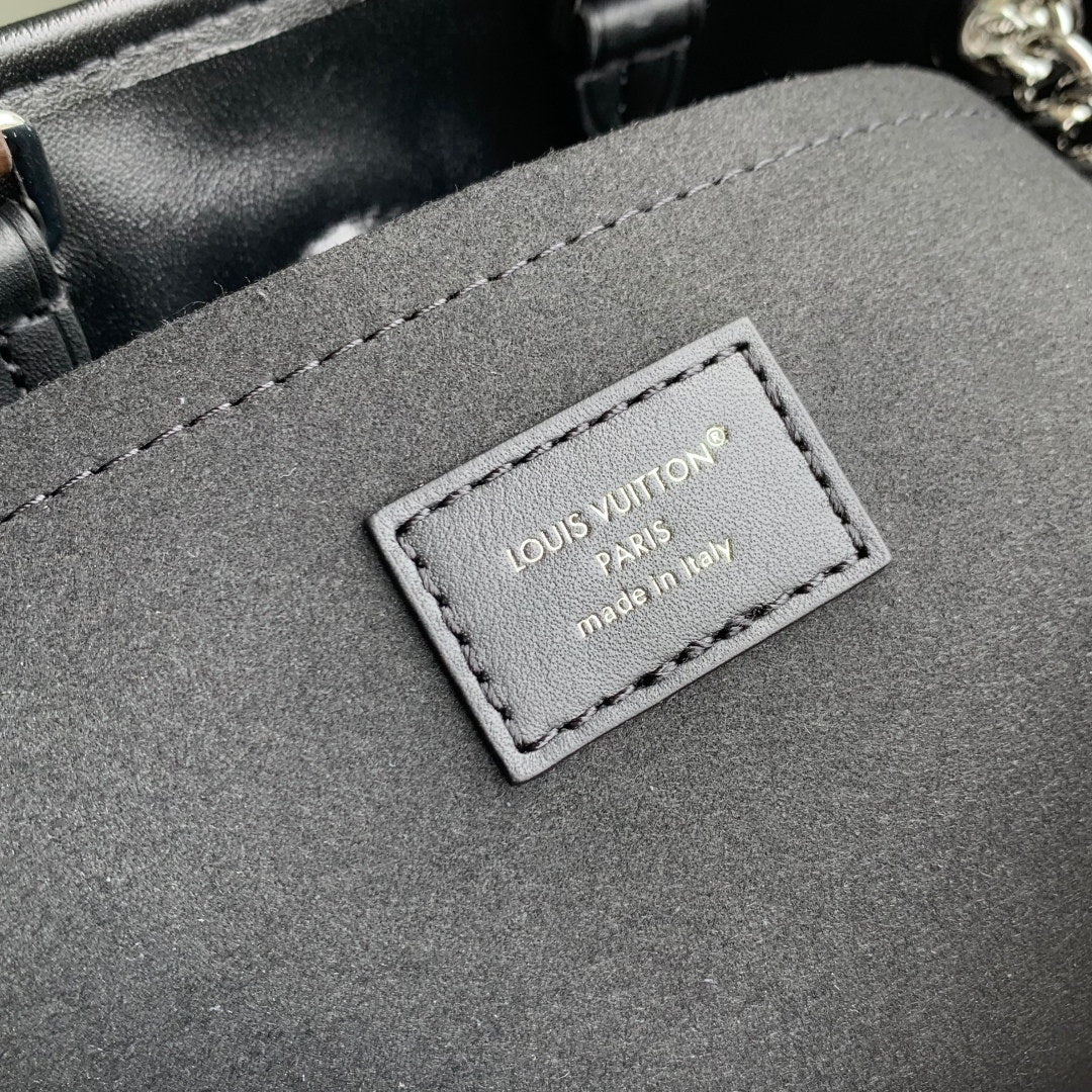 LV M25522 Louis Vuitton Off Duty Backpack Vibe Black | lv m25522 louis vuitton off duty backpack vibe black 8