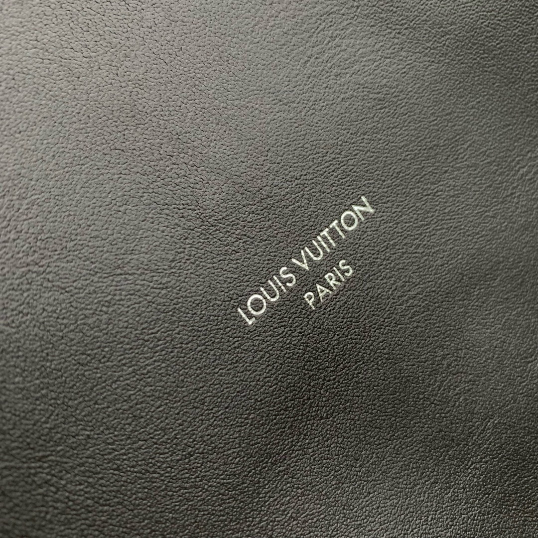 lv m25545 louis vuitton off duty vibe mm bag black 6 LV M25545 Louis Vuitton Off Duty Vibe MM Bag Black | lv m25545 louis vuitton off duty vibe mm bag black 7