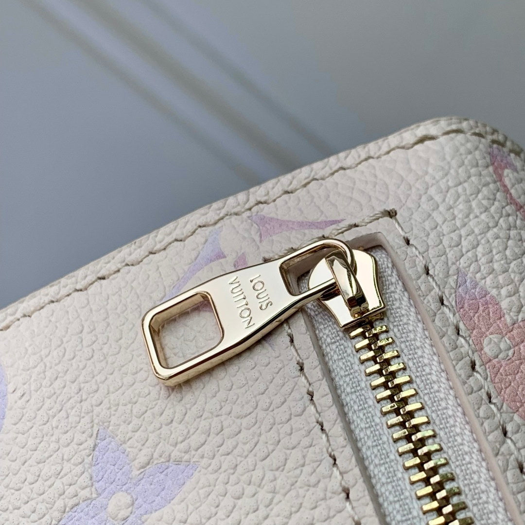 lv m25682 louis vuitton pochette métis east west dream cream 6 LV M25682 Louis Vuitton Pochette Métis East West Dream Cream | lv m25682 louis vuitton pochette metis east west dream cream 7