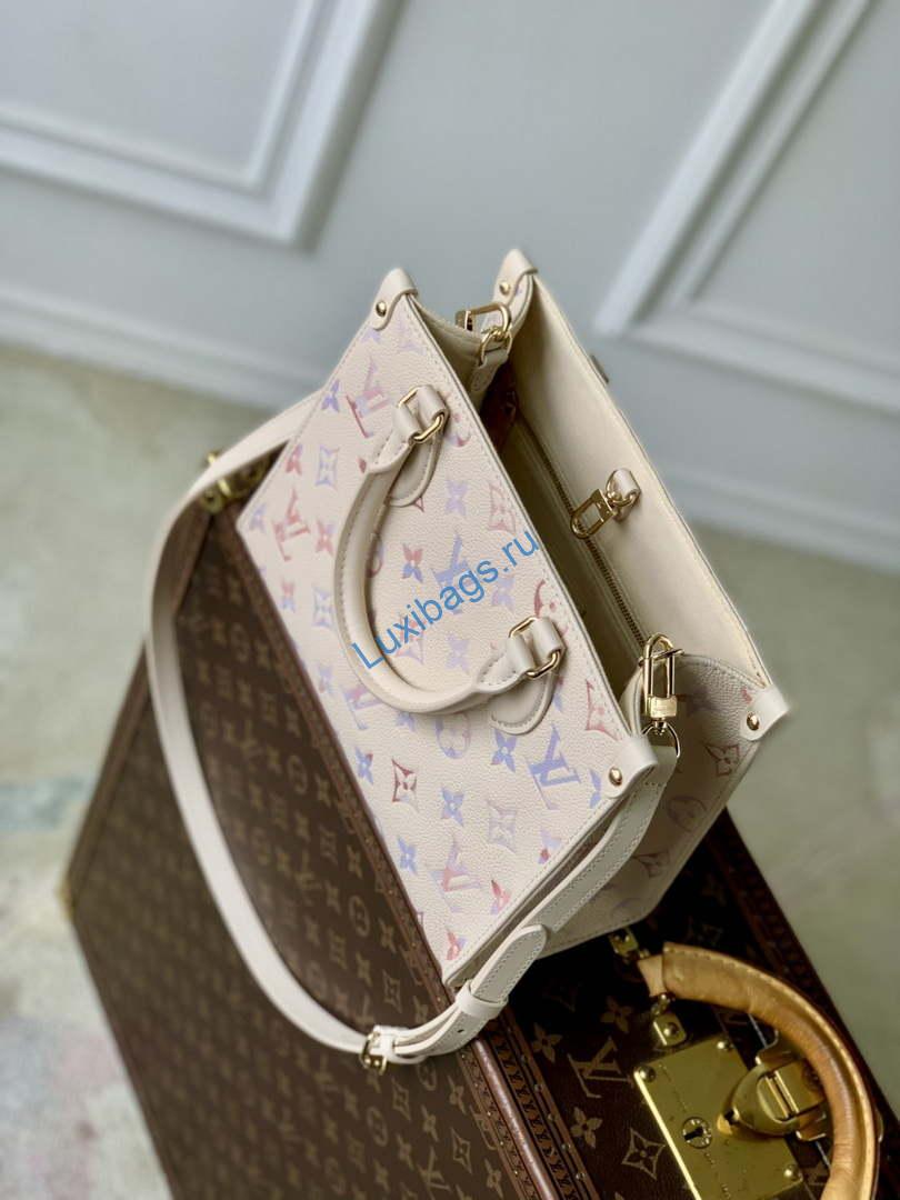 lv m25770 louis vuitton onthego pm bag dream cream 8 LV M25770 Louis Vuitton OnTheGo PM Bag Dream Cream | lv m25770 louis vuitton onthego pm bag dream cream 9