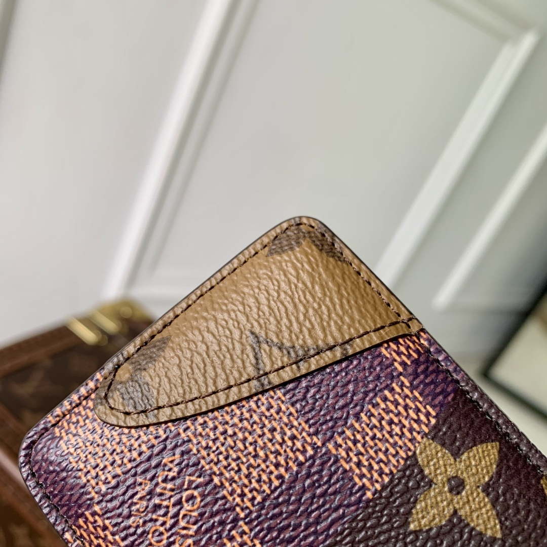 lv m26016 louis vuitton porte-cartes magnet brown 4 LV M26016 Louis Vuitton Porte-Cartes Magnet Brown | lv m26016 louis vuitton porte cartes magnet brown 5