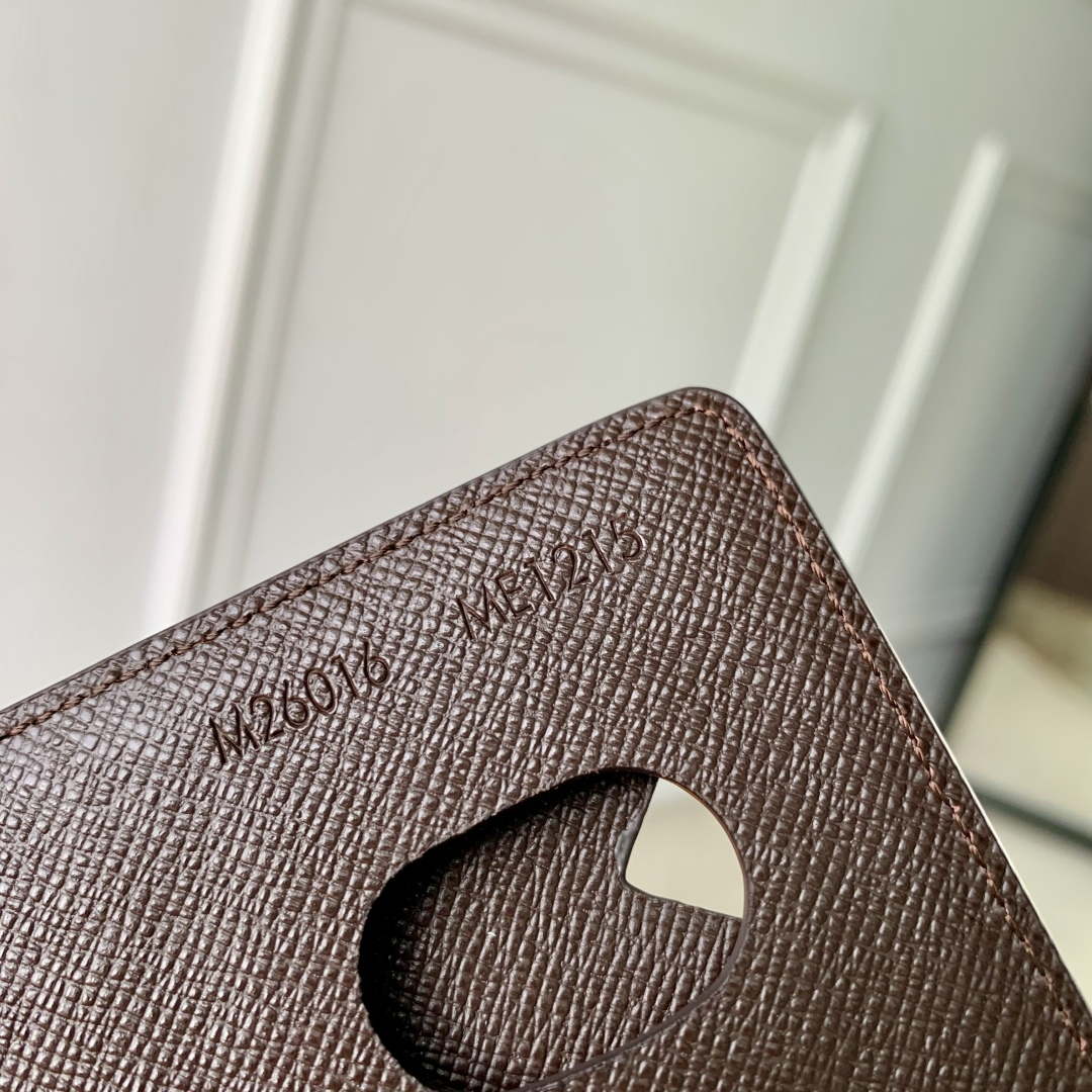 lv m26016 louis vuitton porte-cartes magnet brown 6 LV M26016 Louis Vuitton Porte-Cartes Magnet Brown | lv m26016 louis vuitton porte cartes magnet brown 7