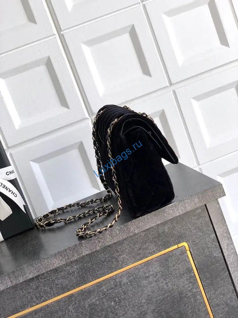 chanel a01112 flap classic 11.12 handbag velvet diamond pattern black 1 Chanel A01112 Flap Classic 11.12 Handbag Velvet diamond pattern Black | chanel a01112 flap classic 11 12 handbag velvet diamond pattern wine black 02