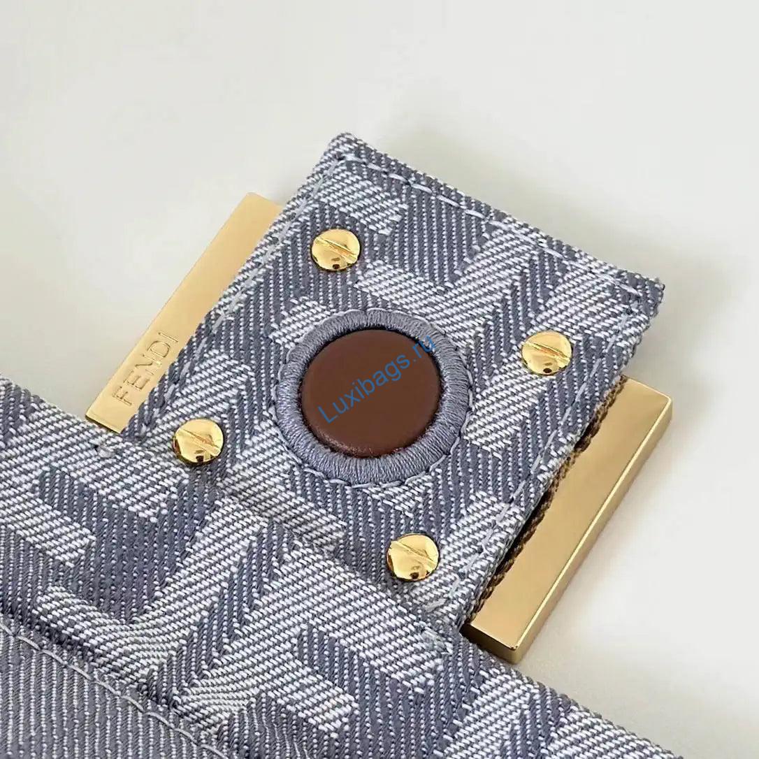 fendi 8bs105av5wf1sxq mamma baguette small blue denim-effect ff jacquard mini-bag miniature 8677s 7 Fendi 8BS105AV5WF1SXQ Mamma Baguette Small Blue denim-effect FF jacquard mini-bag miniature 8677S | fendi 8bs105av5wf1sxq mamma baguette nano blue denim effect ff jacquard mini bag miniature 8677mini 08