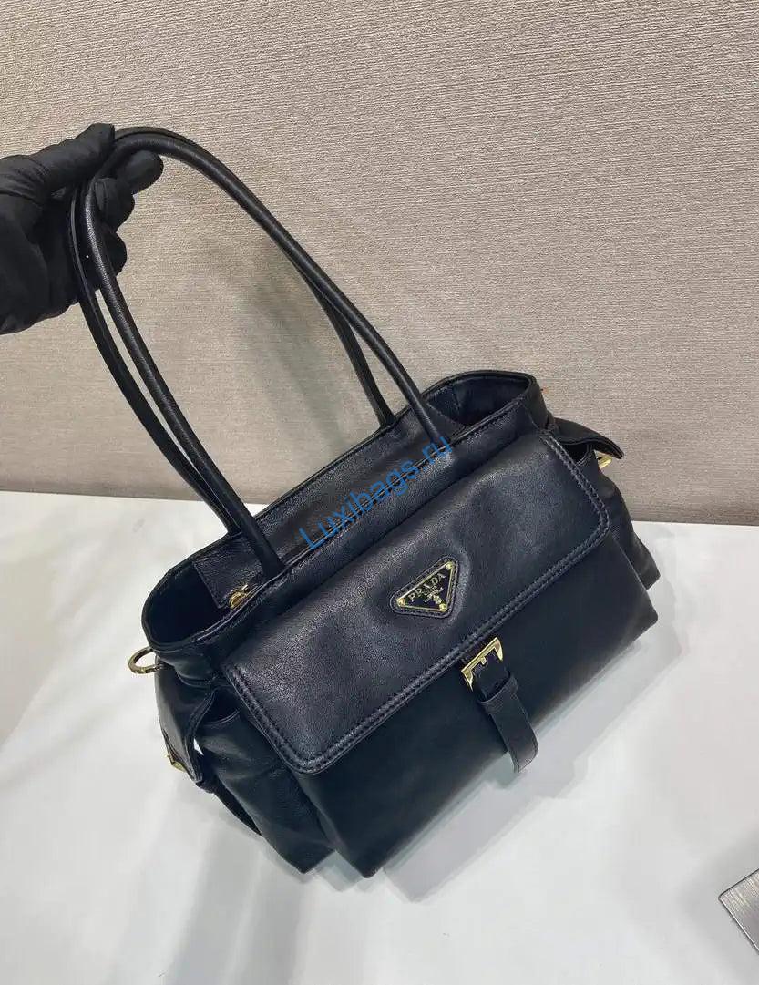 prada explore medium nappa leather tote bag 1bg596 black 3 Prada Explore medium nappa leather tote bag 1BG596 Black | prada 1bg596 explore medium nappa leather tote bag black 04