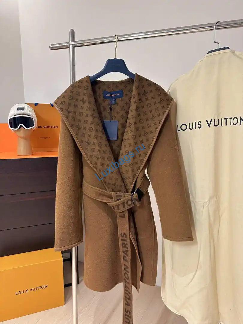 louis vuitton lv 1a4pe6 women's hooded wrap coat l55764 2 Louis Vuitton LV 1A4PE6 Women's Hooded Wrap Coat L55764 | louis vuitton lv 1a4pe6 womens hooded wrap coat l55763 03