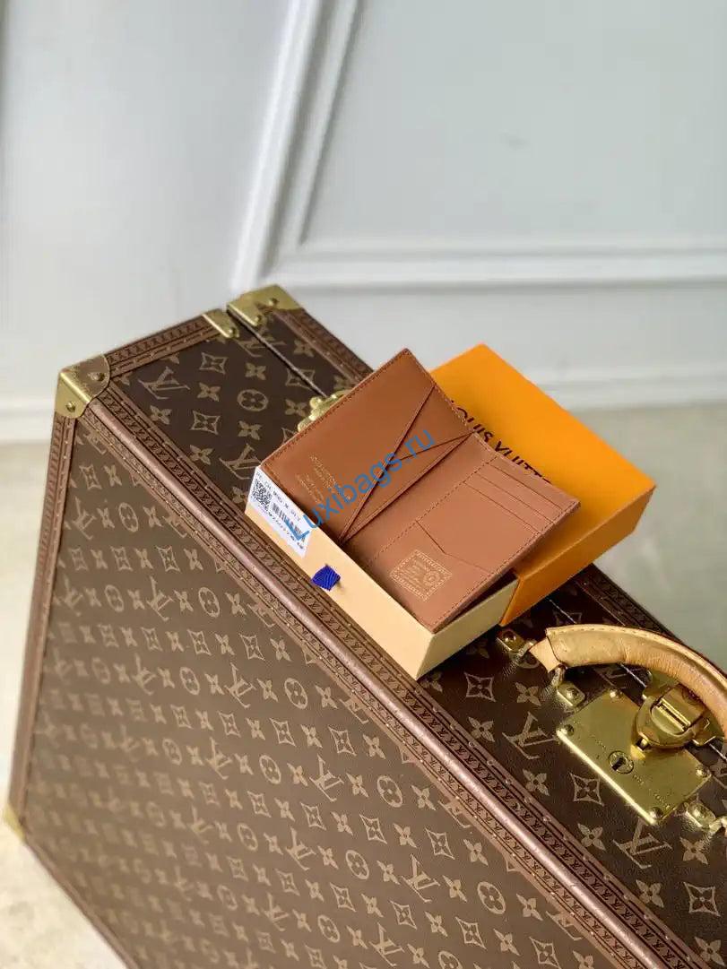 louis vuitton lv m26072 pocket organizer green 8 Louis Vuitton LV M26072 Pocket Organizer Green | louis vuitton lv m26072 pocket organizer 09