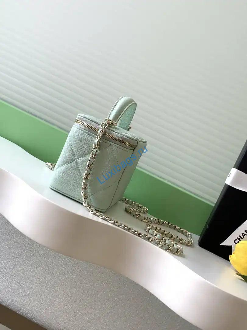 Chanel AP4933 Long Vanity with Chain Grained Shiny Calfskin Green | chanel ap4933 long vanity with chain grained shiny calfskin 121