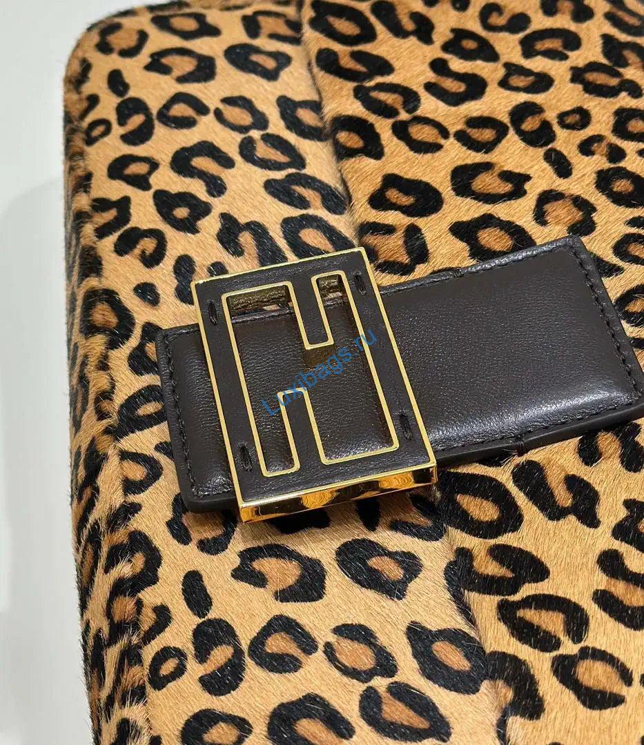 fendi 8br600 baguette medium bag printed cavallino calfskin bag 8691m 4 Fendi 8BR600 Baguette Medium bag Printed cavallino calfskin bag 8691M | fendi 8br600 baguette medium bag printed cavallino calfskin bag 5