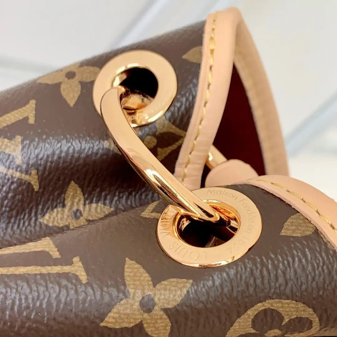 Louis Vuitton LV M25877 Again Artsy Bag Monogram | louis vuitton lv m25877 again artsy bag monogram 08