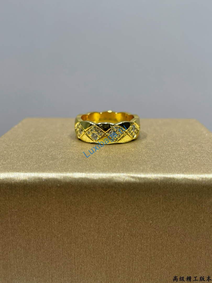 Chanel J12870 Coco Crush Ring Yellow gold diamonds | chanel j12870 coco crush ring yellow gold diamonds 5