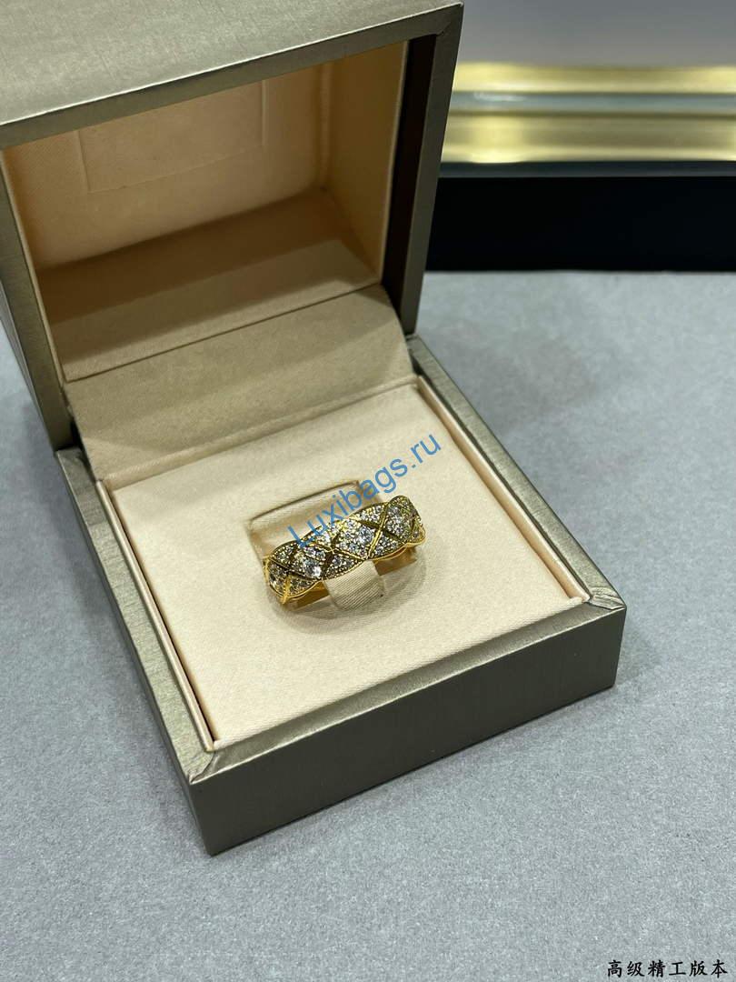 Chanel J13000 Coco Crush Ring Yellow gold diamonds | chanel j13000 coco crush ring yellow gold diamonds 4