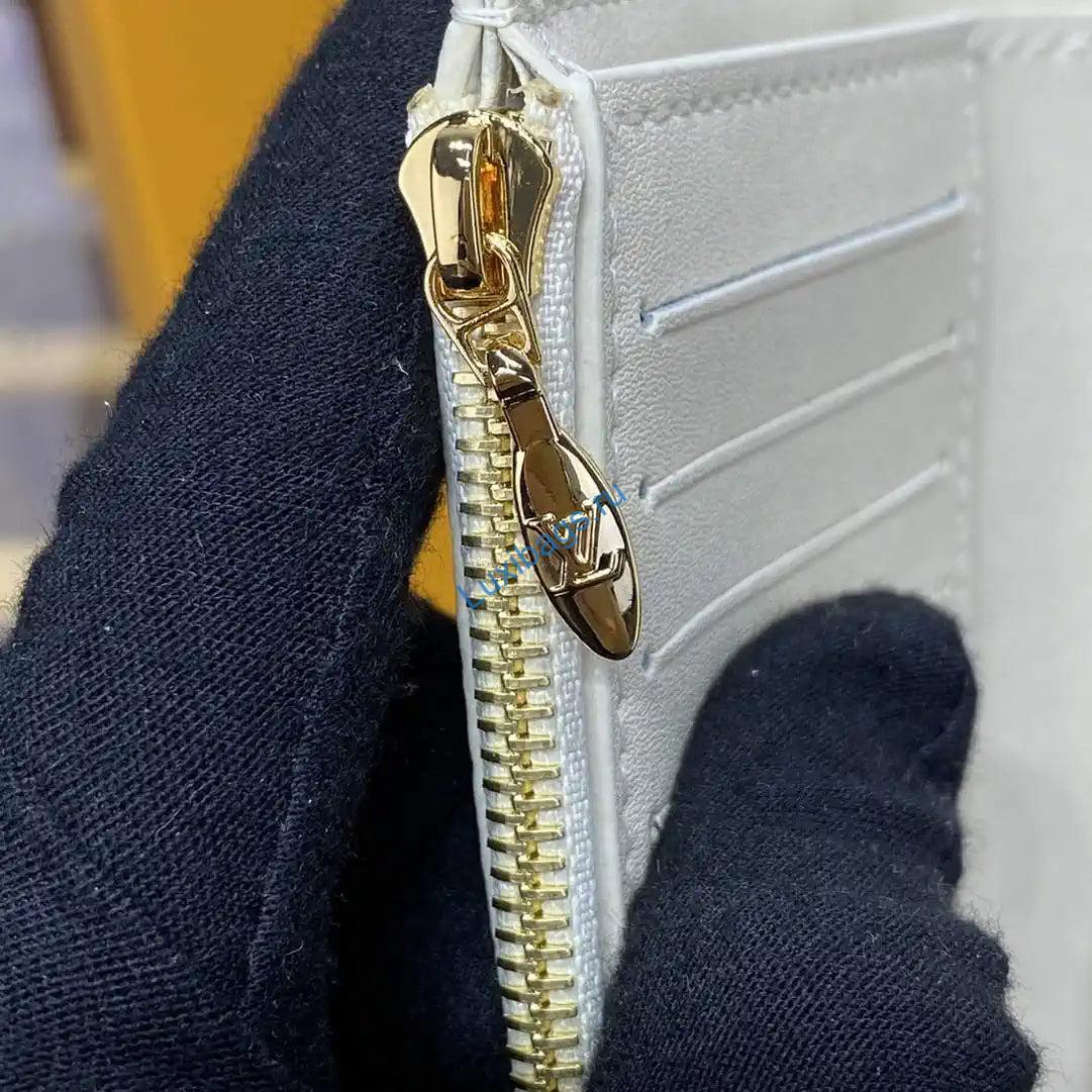 louis vuitton capucines compact wallet lv m82835 white 7 Louis Vuitton Capucines Compact Wallet LV M82835 White | louis vuitton capucines compact wallet lv m82835 white 08