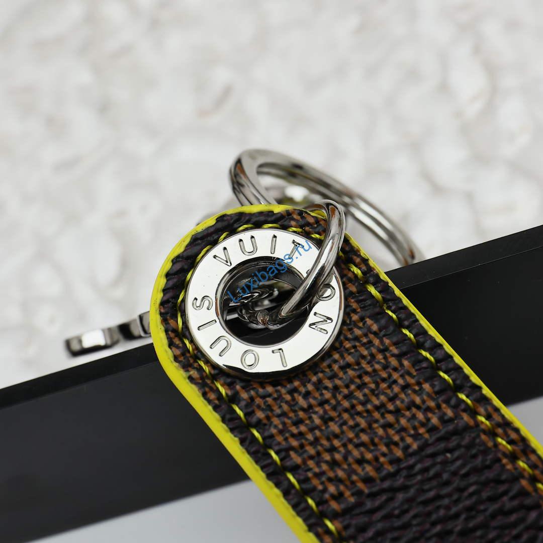 Louis Vuitton M02558 Dragonne Tab Key Holder and Bag Charm yellow | louis vuitton m02558 dragonne tab key holder and bag charm yellow 8