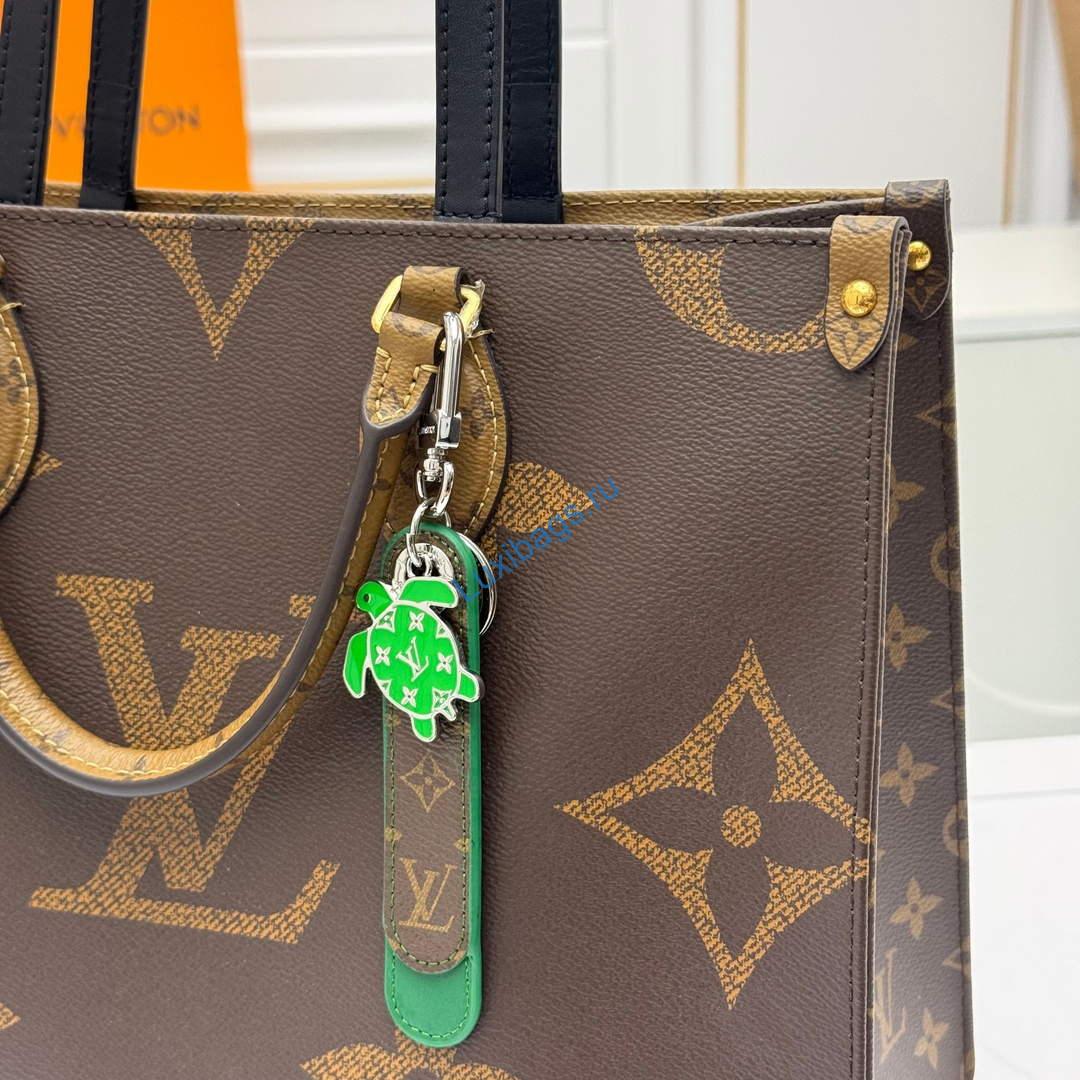 Louis Vuitton M02564 Dragonne Tab Key Holder and Bag Charm green | louis vuitton m02564 dragonne tab key holder and bag charm green 5