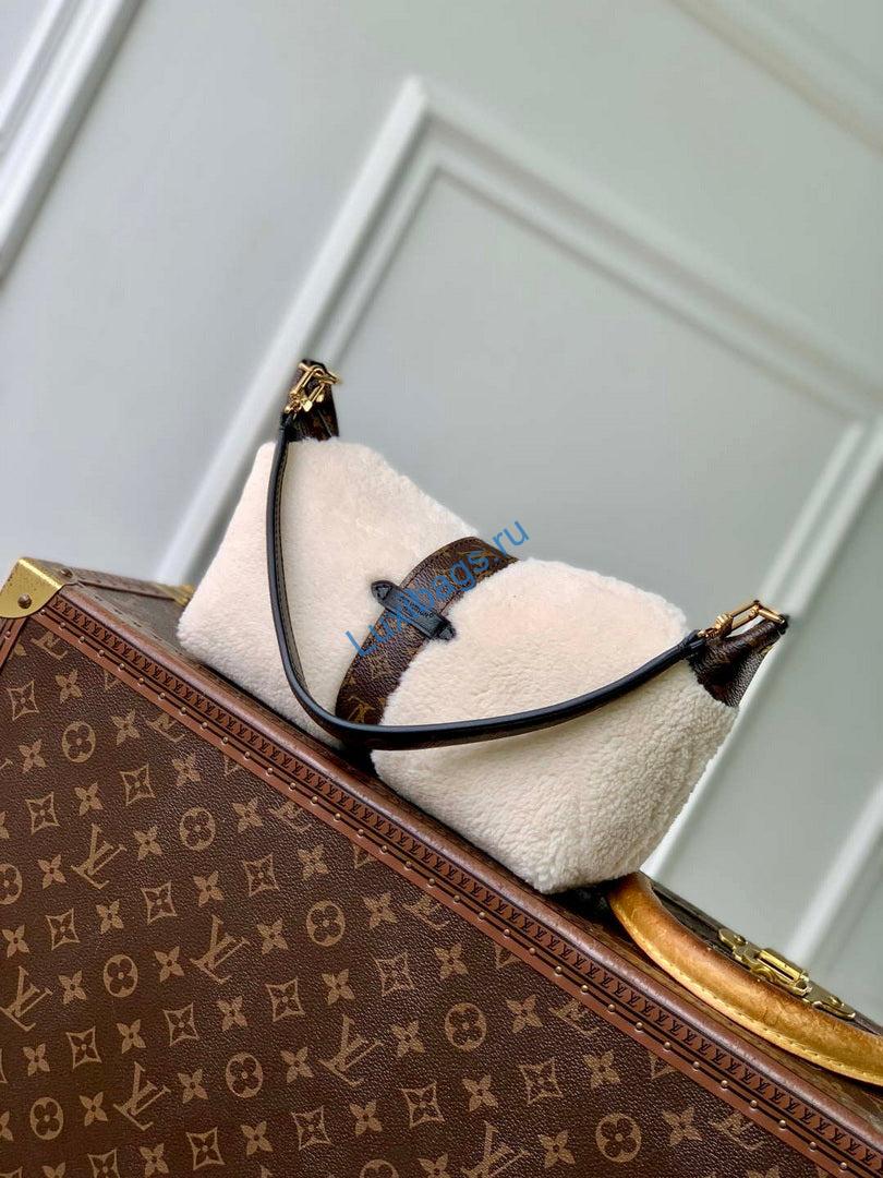 lv m26245 louis vuitton pochette mia bag creme 1 LV M26245 Louis Vuitton Pochette Mia Bag Creme | lv m26245 louis vuitton pochette mia bag creme 2