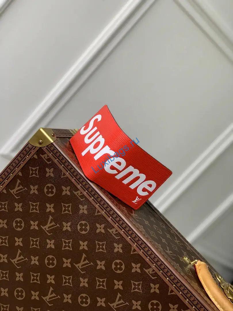 lv m67542 multiple wallet louis vuitton x supreme leather red 2 LV M67542 MULTIPLE Wallet Louis Vuitton x Supreme leather Red | lv m67542 multiple wallet louis vuitton x supreme leather red 3
