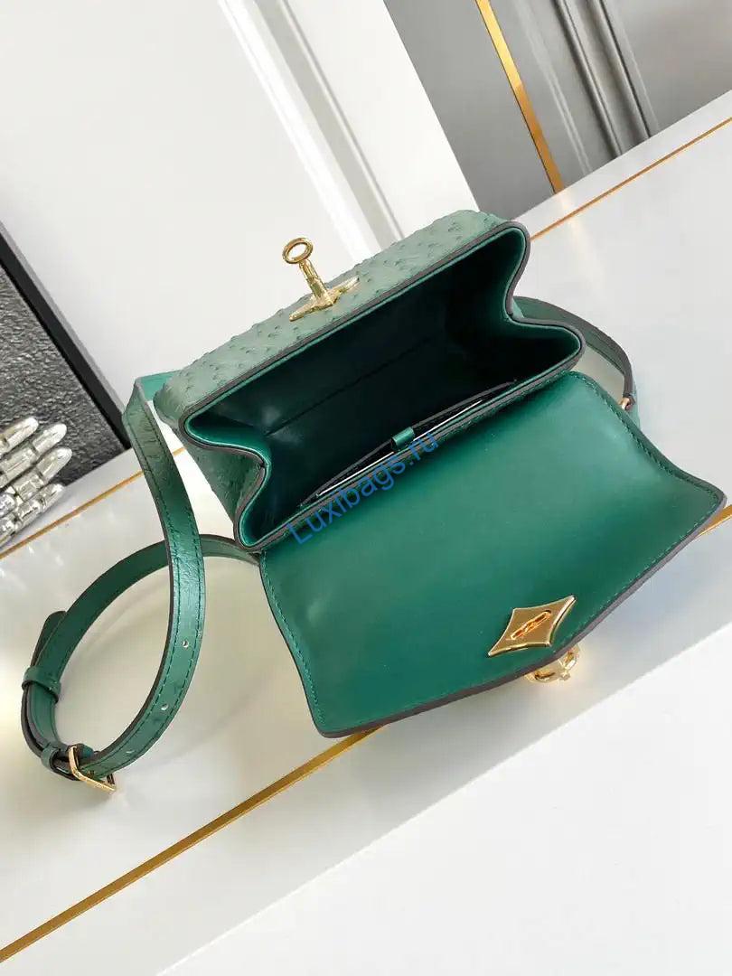 LV M87106 Louis Vuitton Ostrich Rose Des Vents Mini Green | lv m87106 louis vuitton ostrich rose des vents mini purple 35