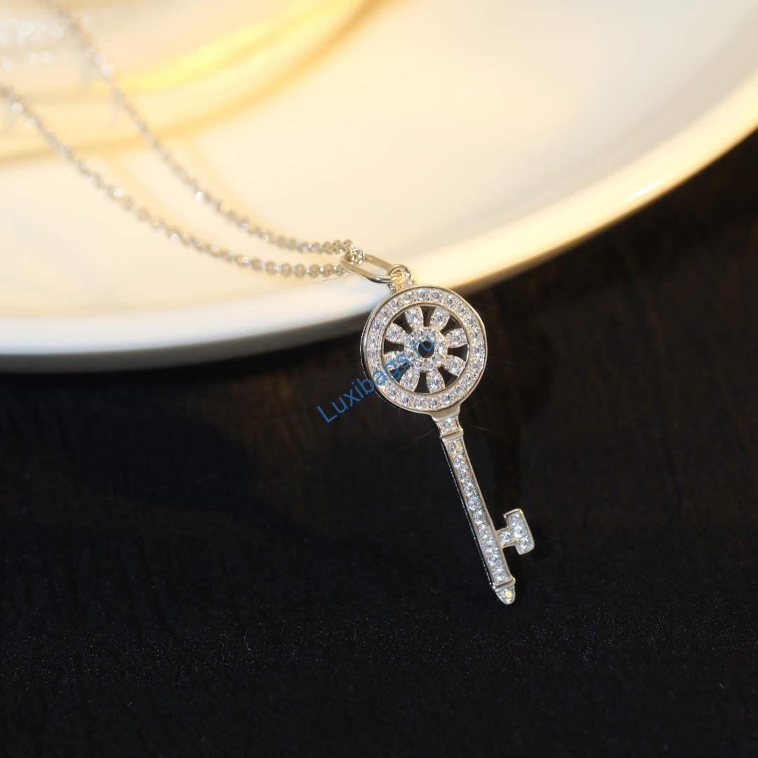 tiffany-keys-petals-key-pendant-GRP11813 white gold | tiffany keys petals key pendant grp11813 white gold 4