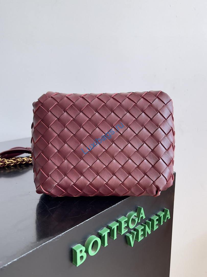 bottega veneta bv 817175v4sc59104 small parachute chain wine red 2 Bottega Veneta BV 817175V4SC59104 Small Parachute Chain Wine Red | bottega veneta bv 817175v4sc59104 small parachute chain 012