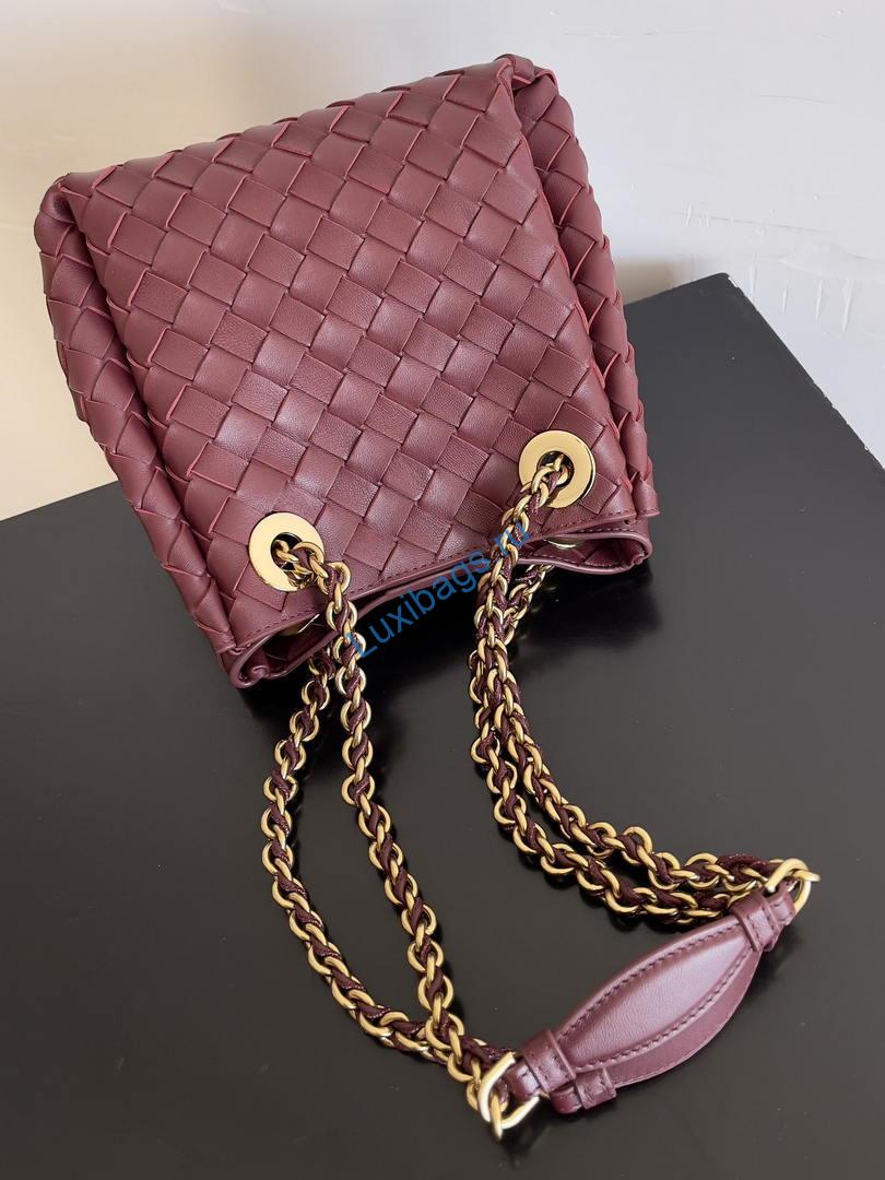 bottega veneta bv 817175v4sc59104 small parachute chain wine red 3 Bottega Veneta BV 817175V4SC59104 Small Parachute Chain Wine Red | bottega veneta bv 817175v4sc59104 small parachute chain 013