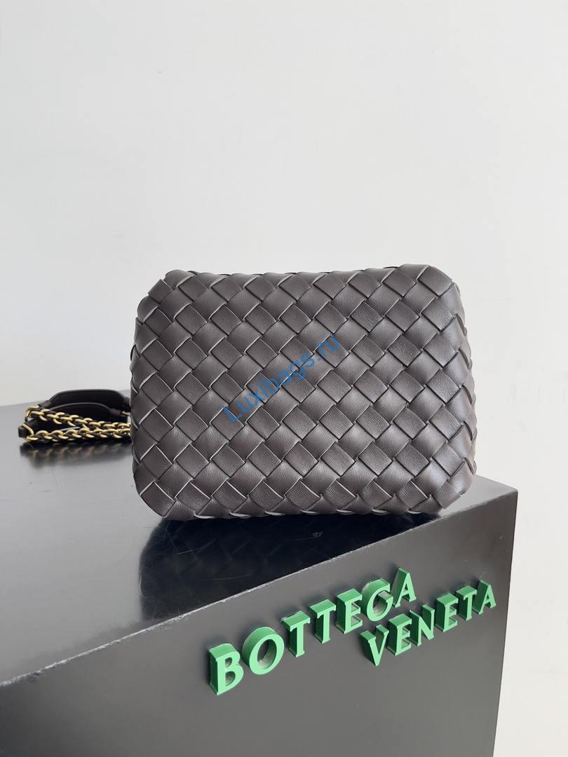 bottega veneta bv 817175v4sc59104 small parachute chain dark brown 2 Bottega Veneta BV 817175V4SC59104 Small Parachute Chain Dark Brown | bottega veneta bv 817175v4sc59104 small parachute chain 039