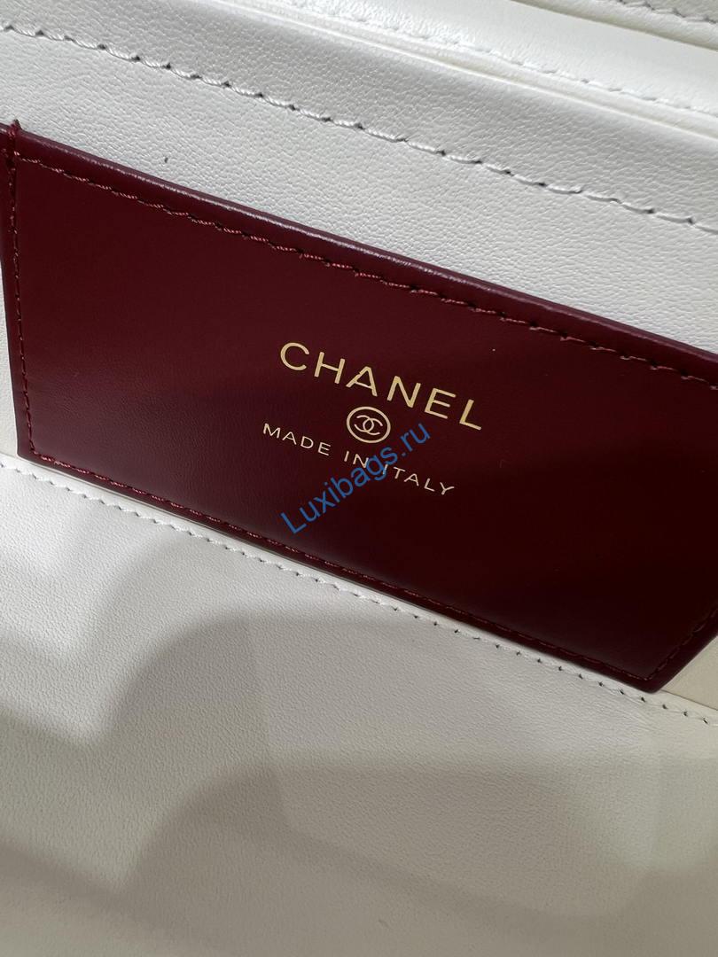 Chanel AP5067 26SS Long Vanity with Leather Strap Grained Shiny Calfskin & Gold-Tone Metal White | chanel ap5067 26ss long vanity with leather strap grained shiny calfskin gold tone metal white 08