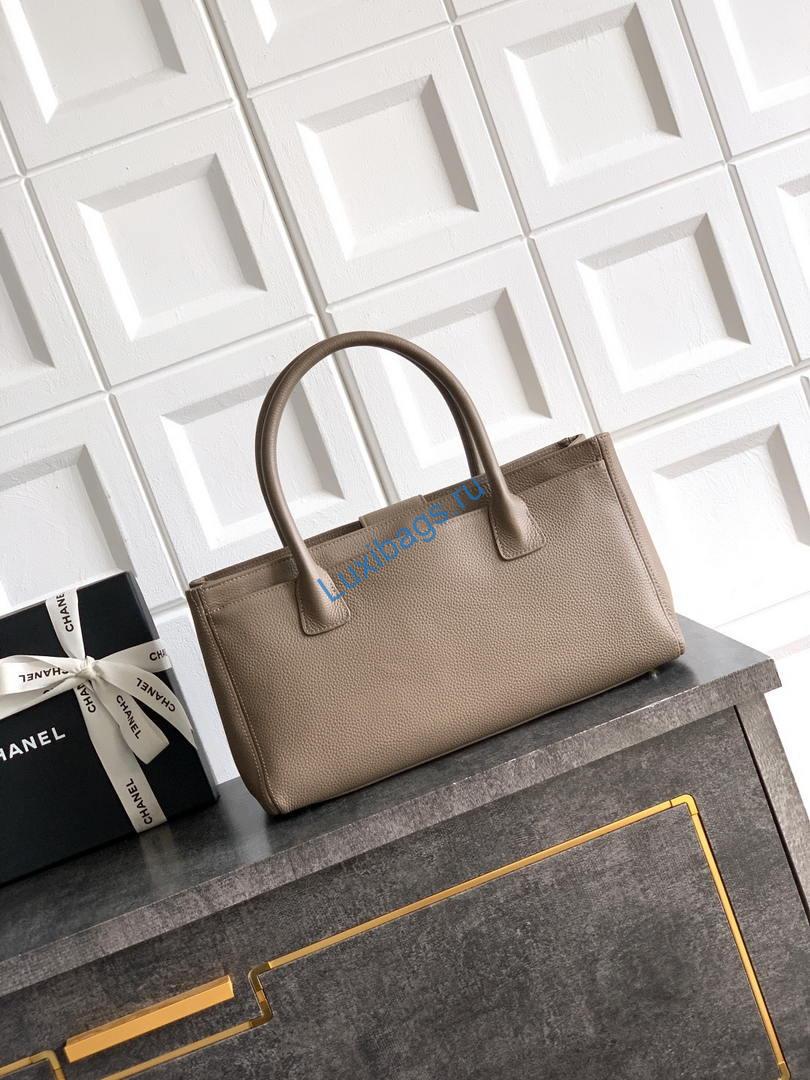 chanel as6055 cerf leather exterior small tote bags gray 2 Chanel AS6055 Cerf Leather Exterior Small Tote Bags Gray | chanel as6055 cerf leather exterior small tote bags bag 012