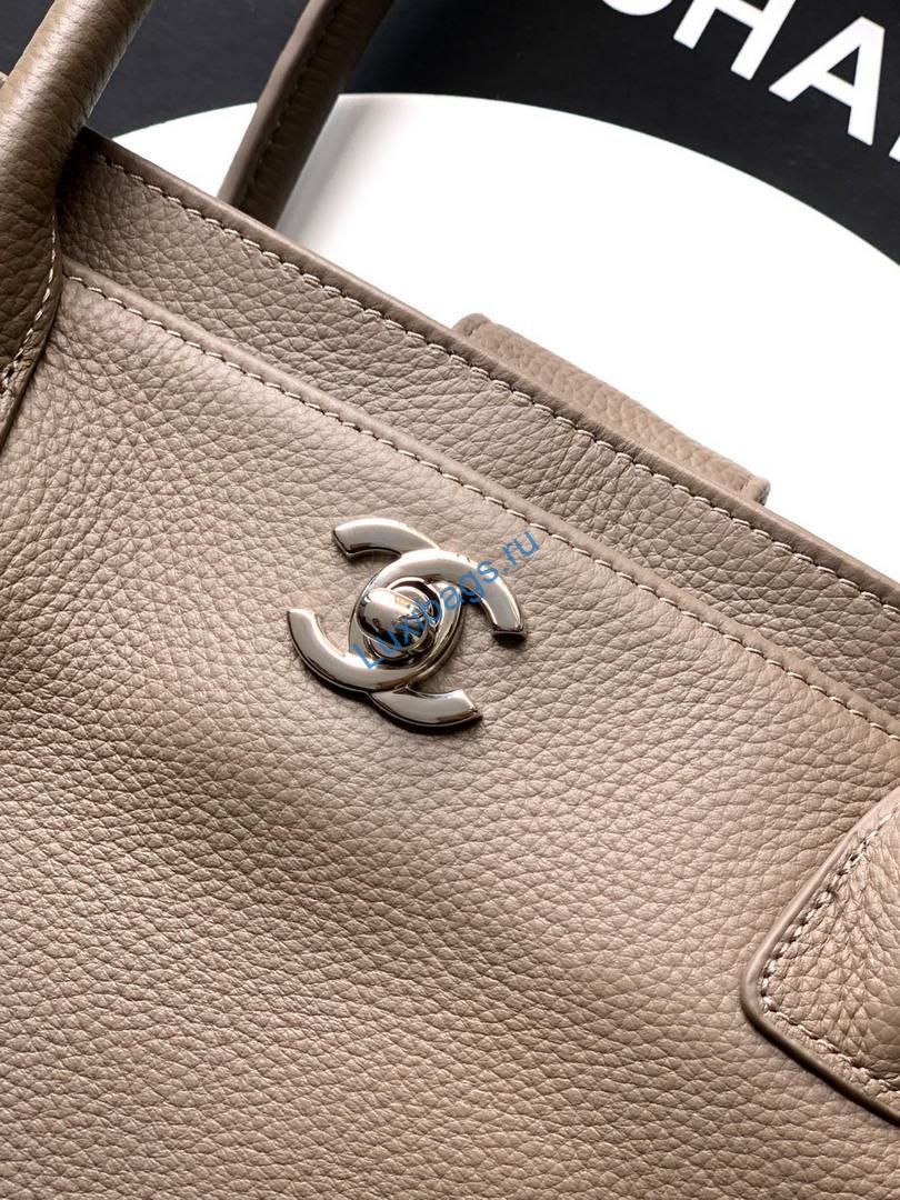 chanel as6055 cerf leather exterior small tote bags gray 4 Chanel AS6055 Cerf Leather Exterior Small Tote Bags Gray | chanel as6055 cerf leather exterior small tote bags bag 014