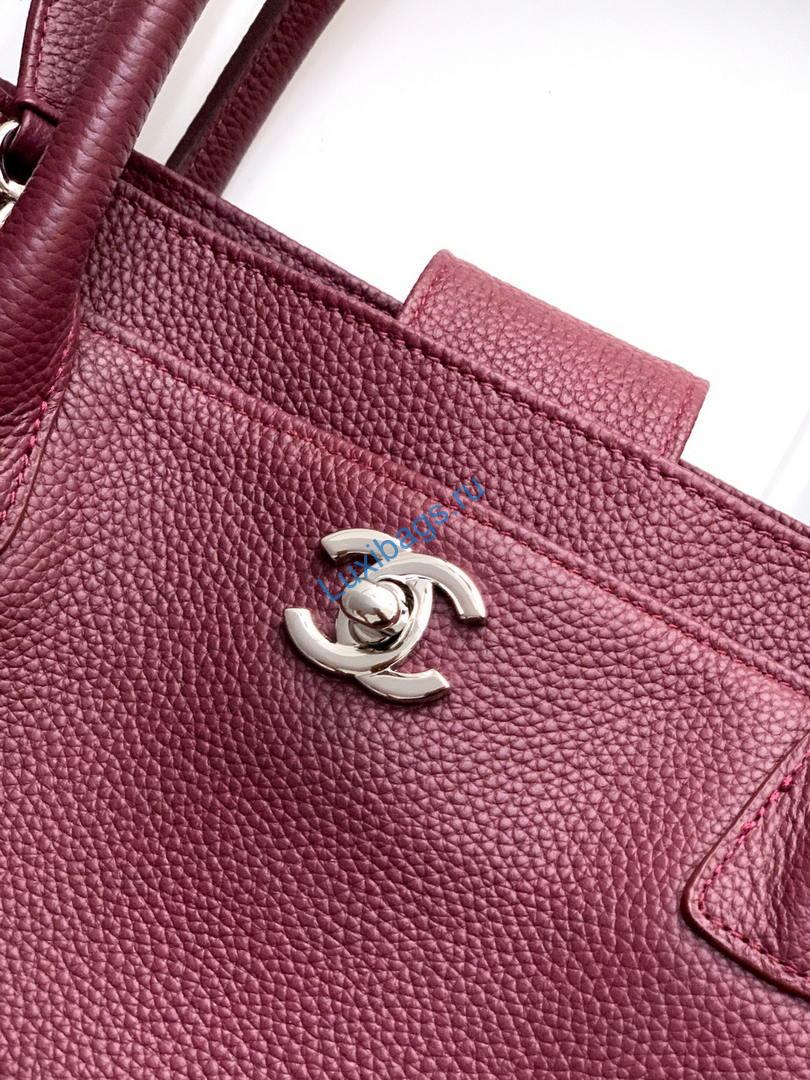 chanel as6056 cerf leather exterior medium tote bags wine red 4 Chanel AS6056 Cerf Leather Exterior Medium Tote Bags Wine Red | chanel as6056 cerf leather exterior medium tote bags 14