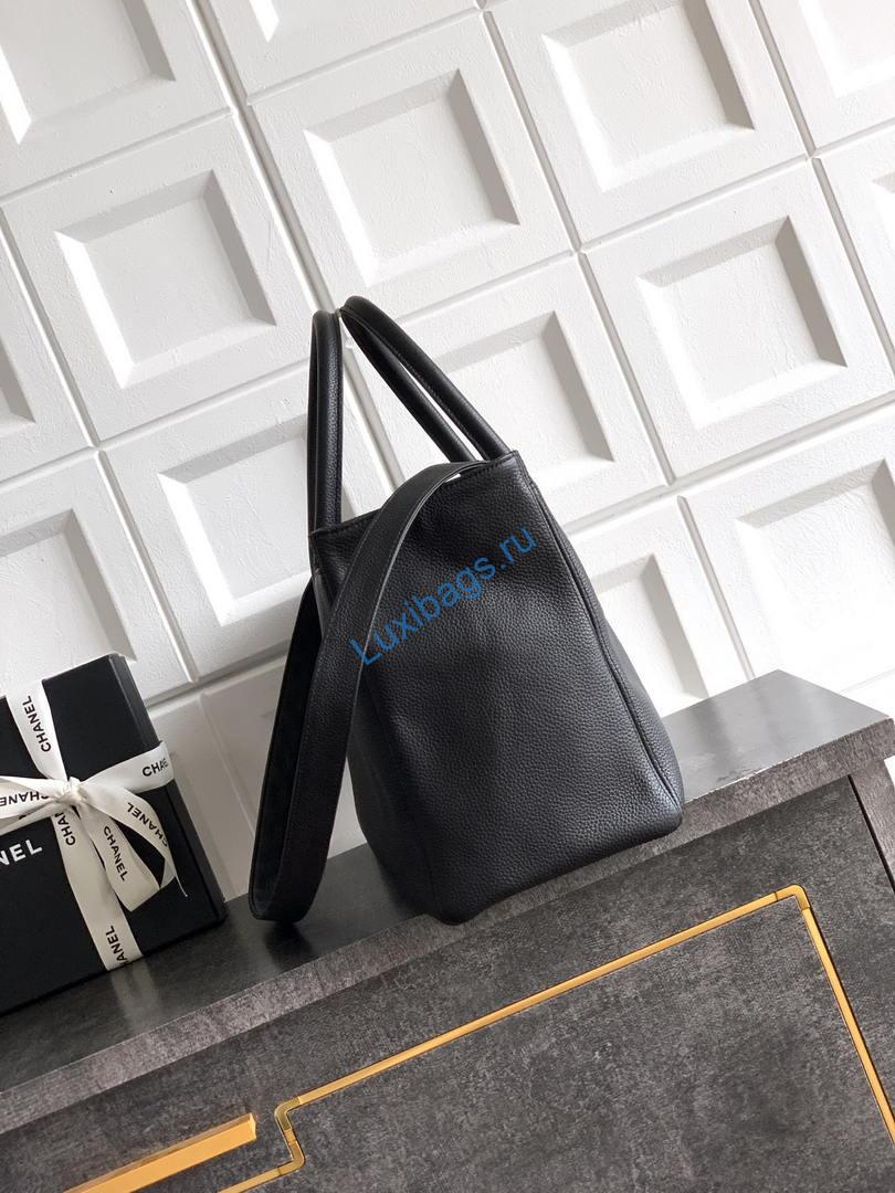 chanel as6056 cerf leather exterior medium tote bags black gold 1 Chanel AS6056 Cerf Leather Exterior Medium Tote Bags Black Gold | chanel as6056 cerf leather exterior medium tote bags black 11