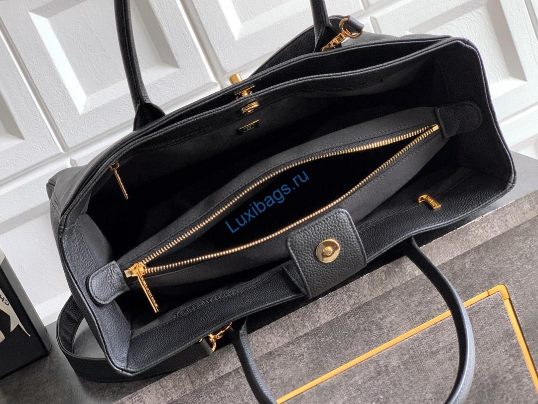 Chanel AS6056 Cerf Leather Exterior Medium Tote Bags Black Gold | chanel as6056 cerf leather exterior medium tote bags black 17