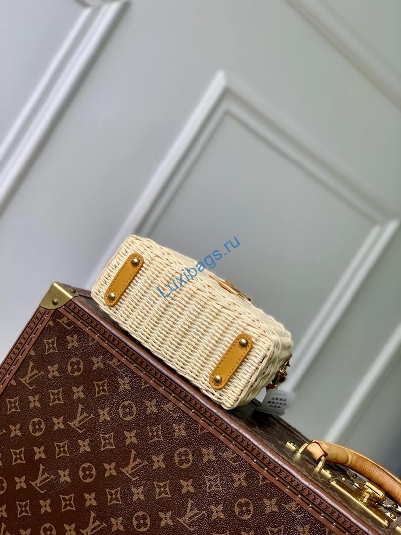 lv m24976 louis vuitton capucines mini golden yellow 5 LV M24976 Louis Vuitton Capucines Mini Golden Yellow | lv m24976 louis vuitton capucines mini golden yellow 06