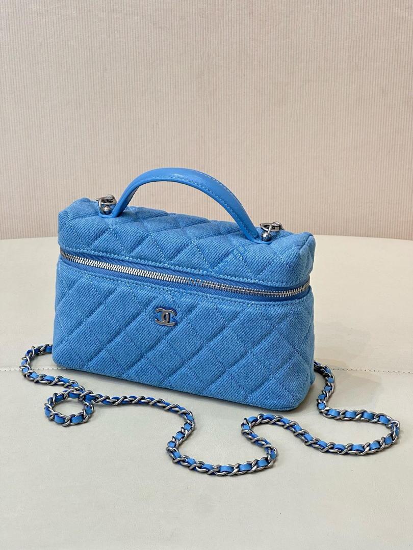 chanel classic vanity with chain denim & gold-tone metal ap4385 blue 5 Chanel Classic Vanity with Chain Denim & Gold-Tone Metal AP4385 Blue | chanel classic vanity with chain denim gold tone metal ap4385 blue 006