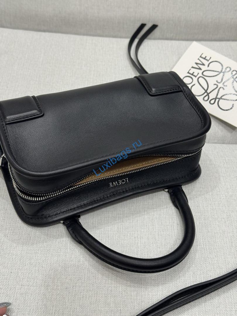 Loewe A039AS4X12 Mini Amazona 180 bag in soft calfskin Black | loewe a039as4x12 mini amazona 180 bag in soft calfskin 06