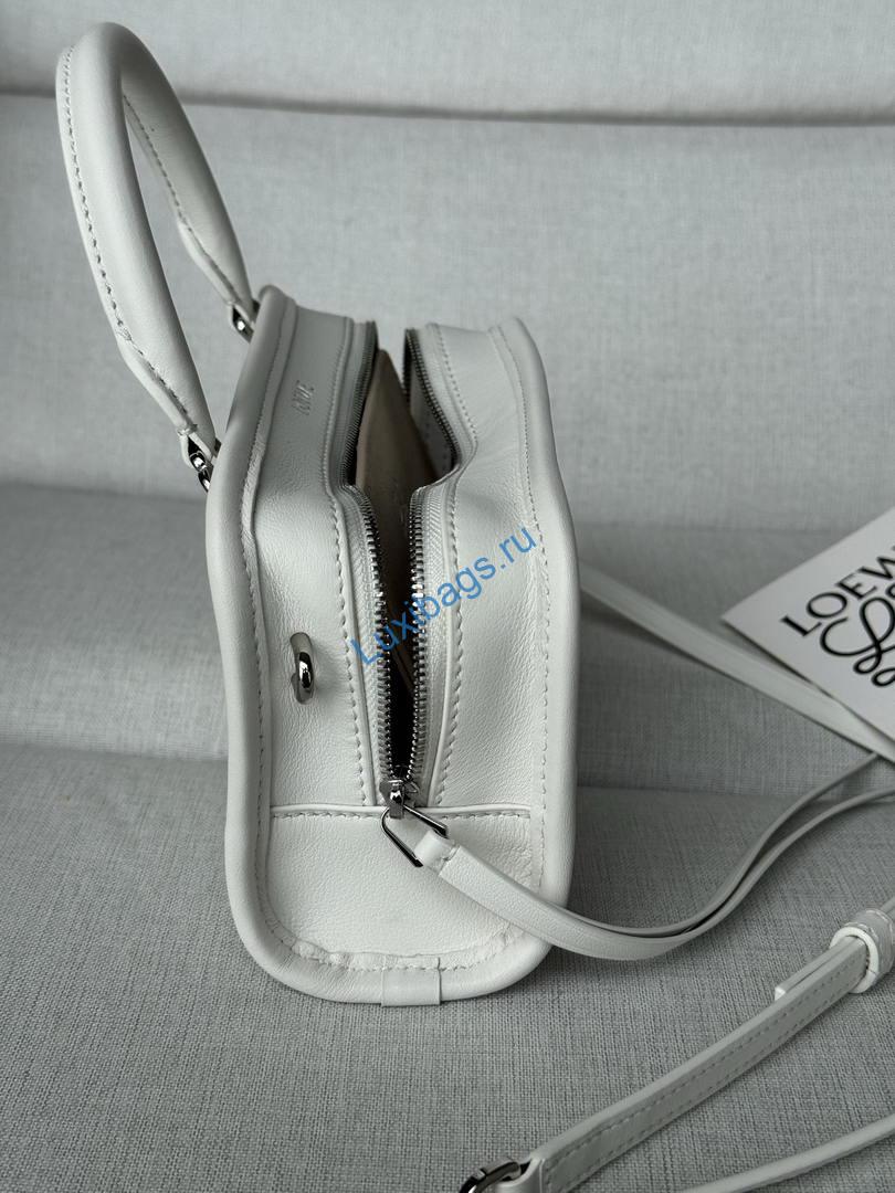 Loewe A039AS4X12 Mini Amazona 180 bag in soft calfskin White | loewe a039as4x12 mini amazona 180 bag in soft calfskin 35