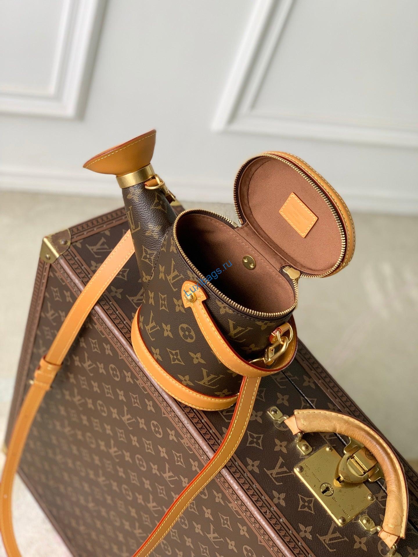 louis vuitton lv m27563 watering can bag monogram 11 Louis Vuitton LV M27563 Watering Can Bag Monogram | louis vuitton lv m27563 watering can bag monogram 12