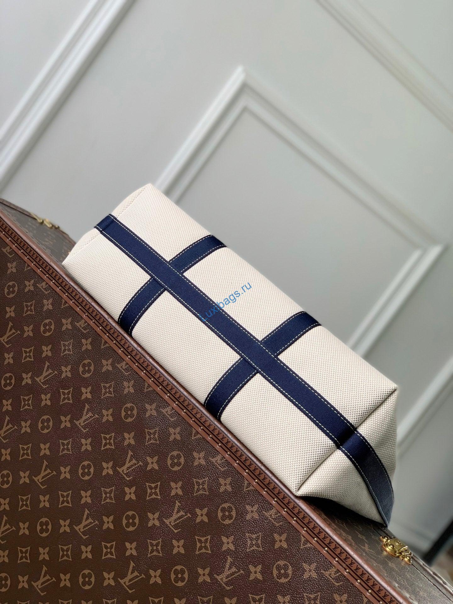 louis vuitton lv m28503 escale bag ocean blue 3 Louis Vuitton LV M28503 Escale Bag Ocean Blue | louis vuitton lv m28503 escale bag ocean blue 4