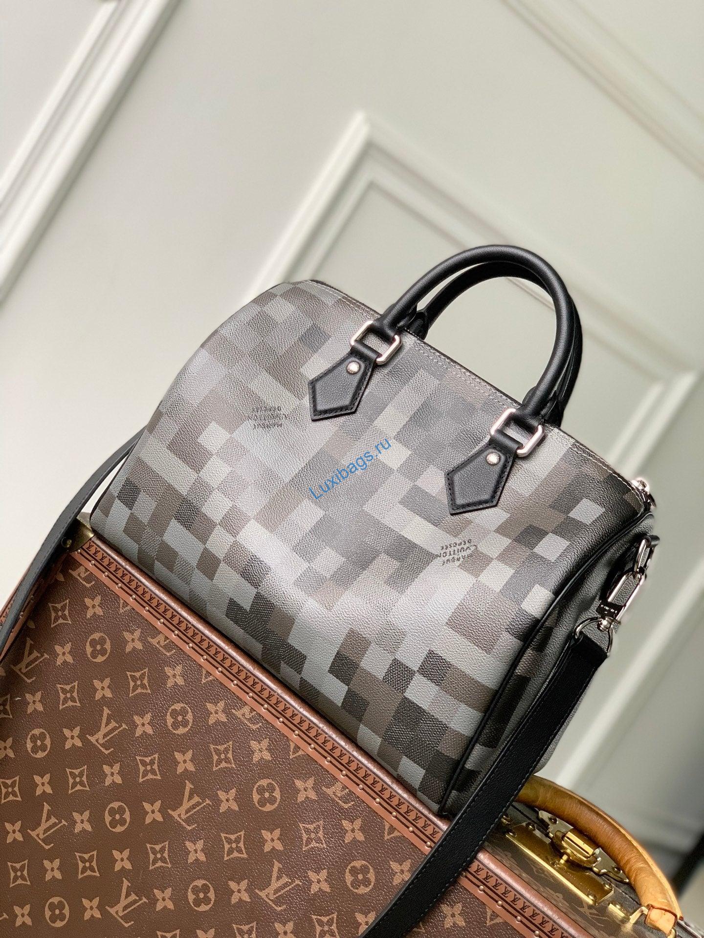 Louis Vuitton LV M28977 Speedy 30 Bandoulière Bag Black | louis vuitton lv m28977 speedy 30 bandouliere bag black 3