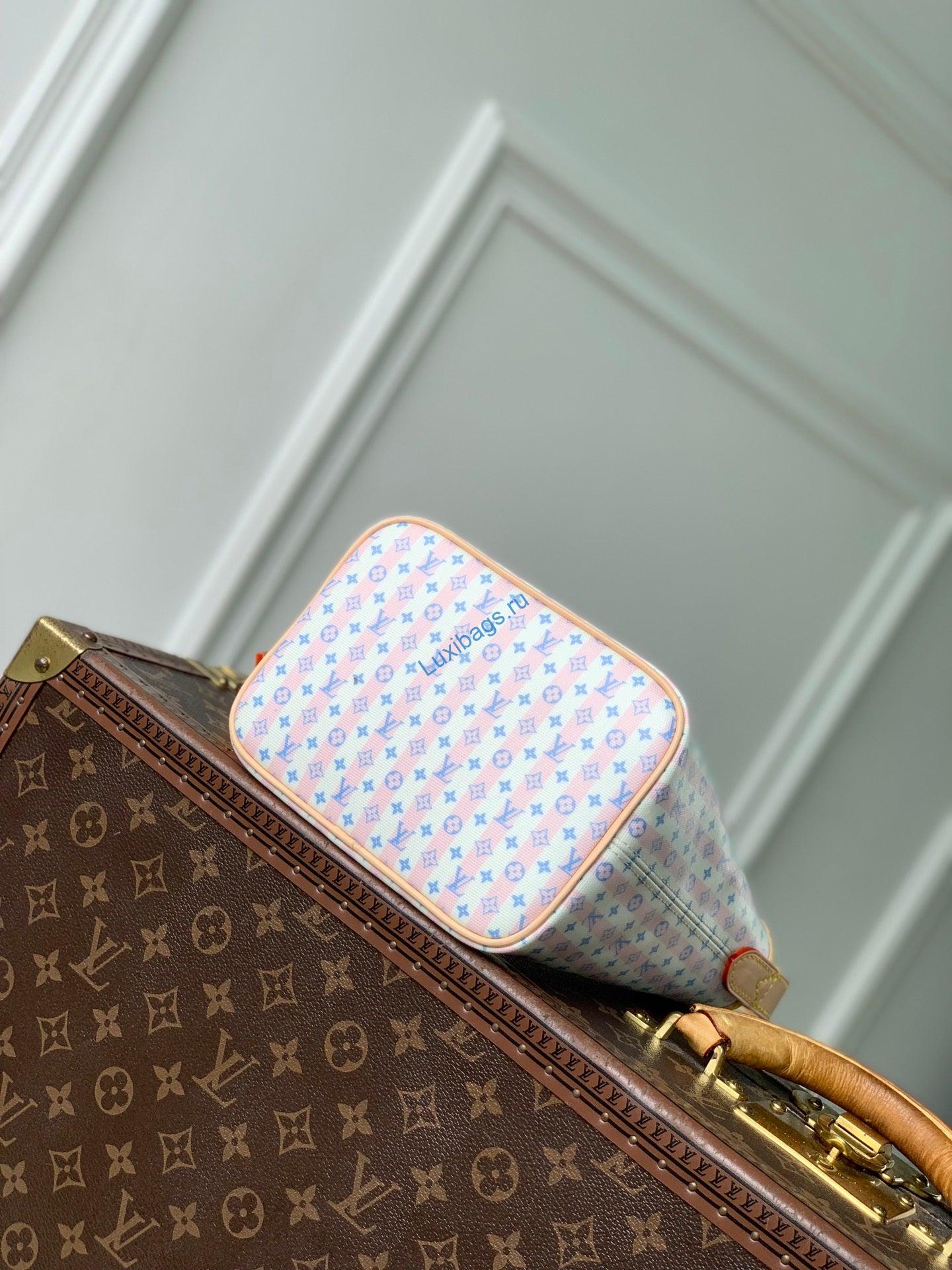 louis vuitton lv m29115 all in bb bag blue 4 Louis Vuitton LV M29115 All In BB Bag Blue | louis vuitton lv m29115 all in bb bag blue 5