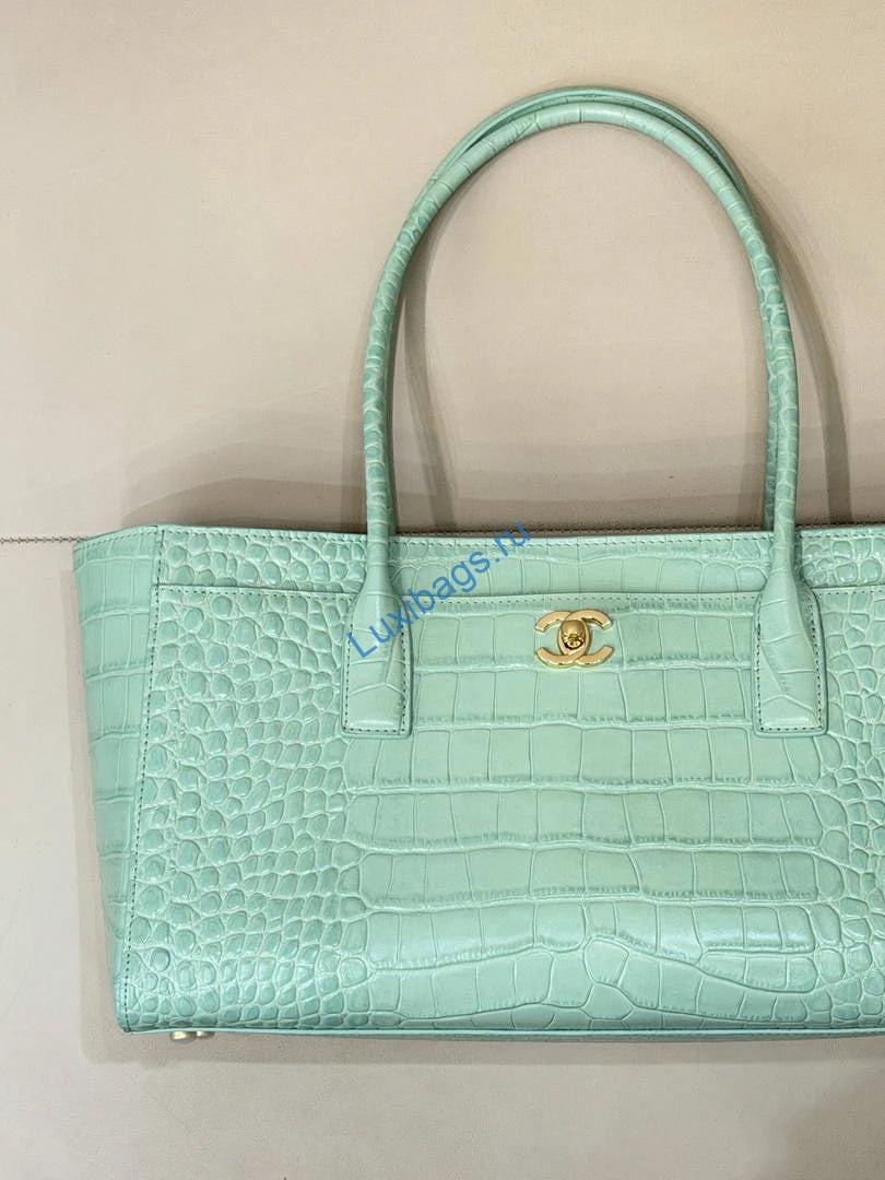 Chanel 26 SS Runway Collection Shopping Bag AS6243 Crocodile-embossed Calfskin green | chanel 26 ss runway collection shopping bag as6243 crocodile embossed calfskin 012