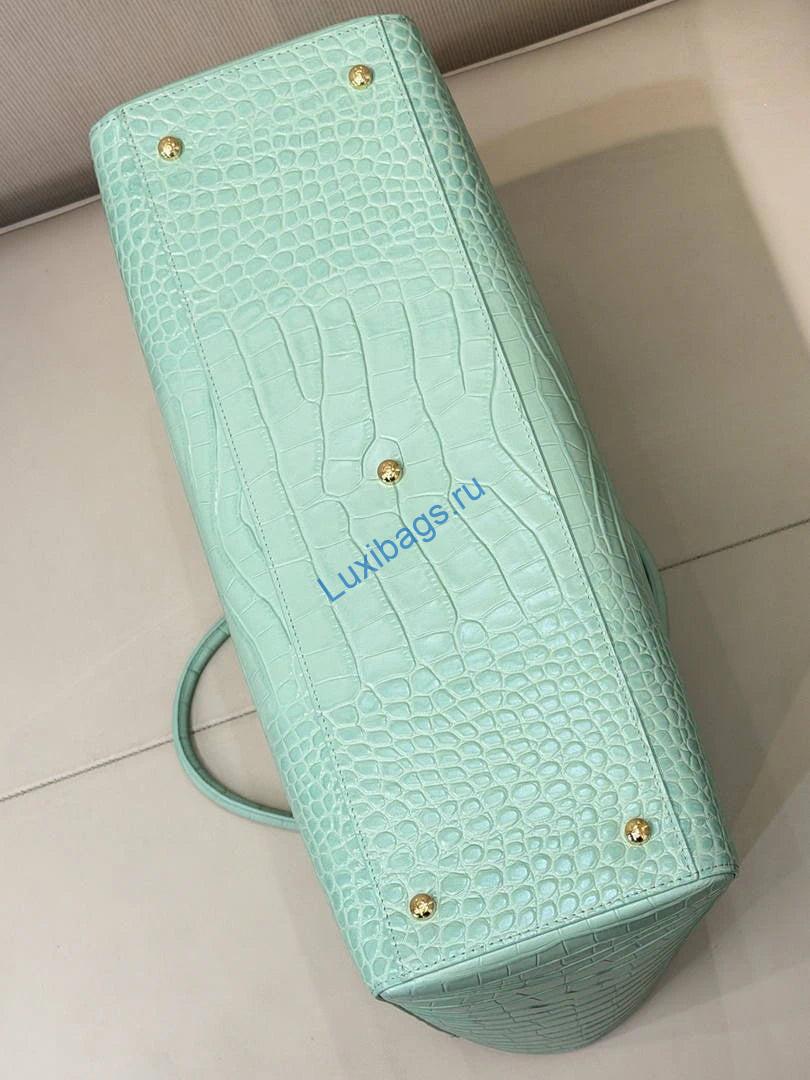 chanel as6239 cerf leather exterior large tote bags crocodile pattern green 8 Chanel AS6239 Cerf Leather Exterior Large Tote Bags Crocodile pattern Green | chanel as6239 cerf leather exterior large tote bags crocodile pattern green 18