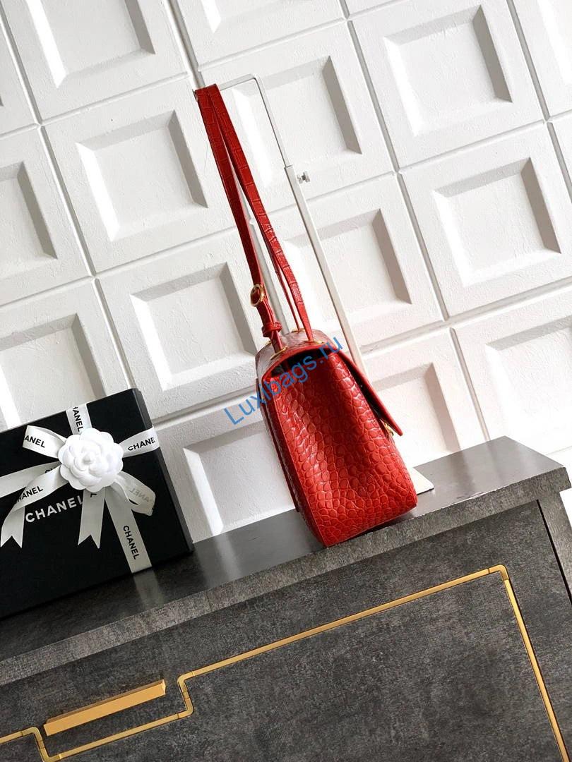 Chanel Maxi Flapbag Grained calfskin & gold-tone metal AS6231 Crocodile pattern Red | chanel maxi flapbag grained calfskin gold tone metal as6231 crocodile pattern red 02